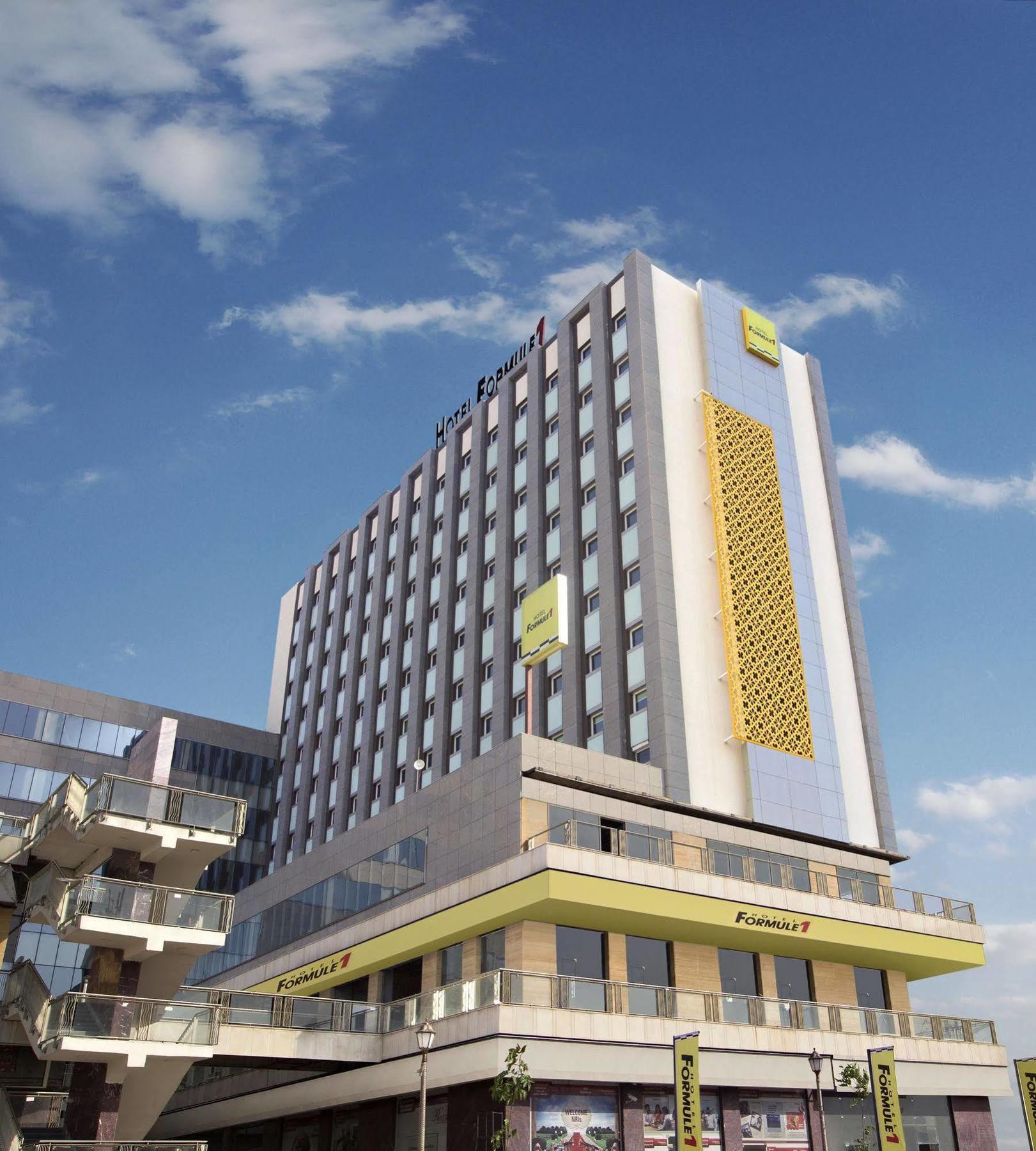 Holiday Inn Express Gurugram Sector 50 By Ihg Gurgáon Exteriér fotografie